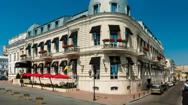 Premier Geneva Hotel