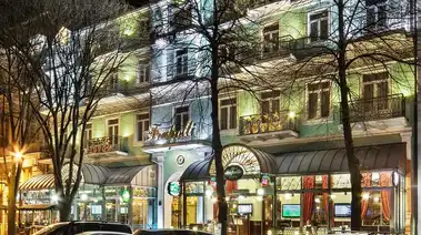 Premier Geneva Hotel