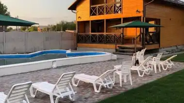 Новый и комфортный дом для отдыха с бассейном