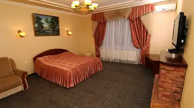 Отель "KOHAVI"