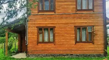 Коттедж на берегу озера в украинском этно стиле с бассейном и релакс зоной