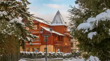 Отель в Полянице