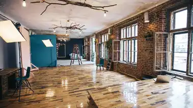 ART CONGRESS HALL. Конференц-хол у центрі Львова. Є укриття