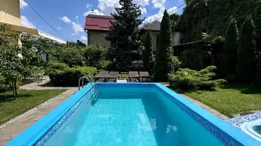 Оренда території на Дніпрі з басейном для заходів "LOFT 2"