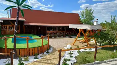 Аренда дома с сауной и беседкой на берегу реки с пляжем