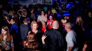 Ночной клуб "Bright Club & Karaoke Rooms"