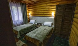 Коттеджі в лісі, озеро, рибалка фото №2