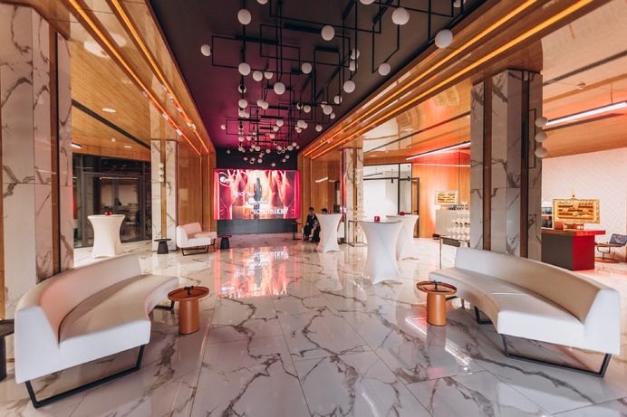 Cучасний event hall для заходів будь-якого масштабу фото