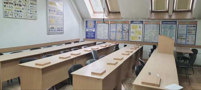 Зал для конференцій на 30 гостей на правому березі фото