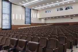 Большой конференц-зал с led екраном для мероприятий в самом центре Киева фото №2