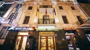 Rooms Hotel