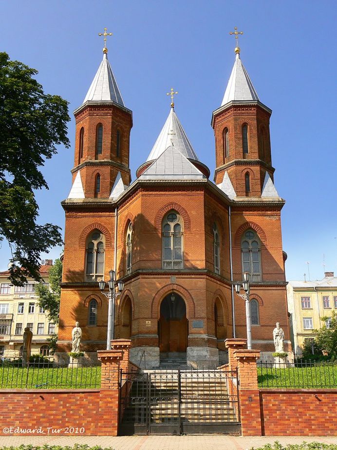 Вірменська Церква - Органний зал фото