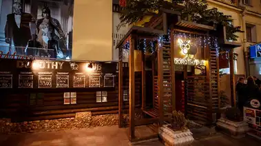 Very Well Cafe